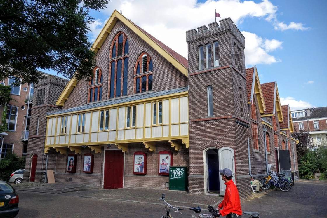 De Paardenkathedraal: ooit manege, nu een theater Foto van Stefan Maas voor theater De Paardenkathedraal in Utrecht