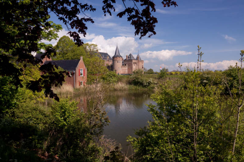 Mooi voorbeeld van de 'Zuiderzeehistorie' Het Muiderslot ligt aan de Zuiderzeeroute