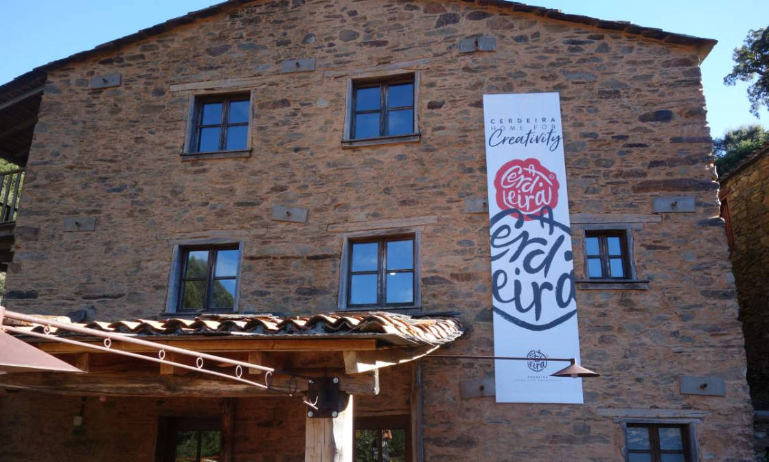 Er is in Cerdeira alle ruimte voor creatieve geesten huis voor kunstenaars in Cerdeira